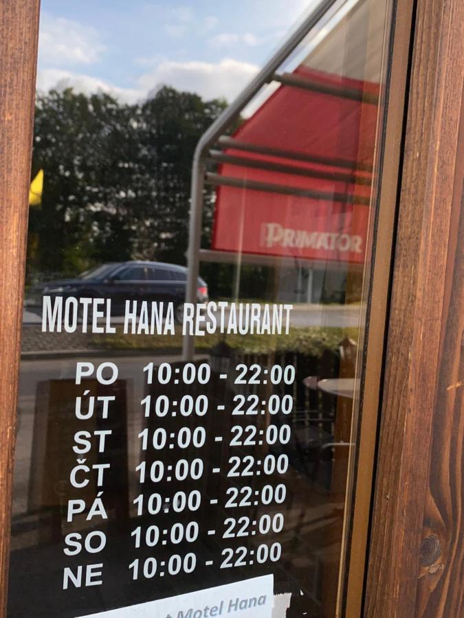 Restaurant Motel Hana Barbara Gastro Sro Ostretin Exteriér fotografie
